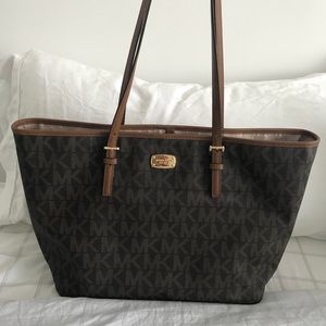 ✨Michael Kors Large Jet Set Travel Carryall Tote